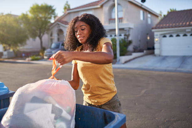Attic Cleanout Services in Carpentersville, IL